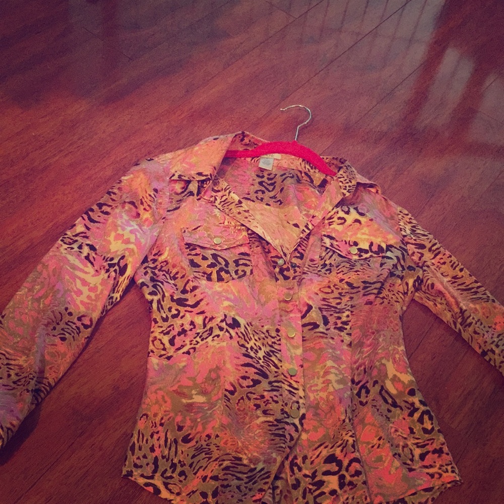 Cache button down top